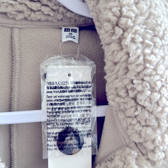 Uniqlo NWT windproof single breasted fleece coat beige XS - Picture 3 of 6